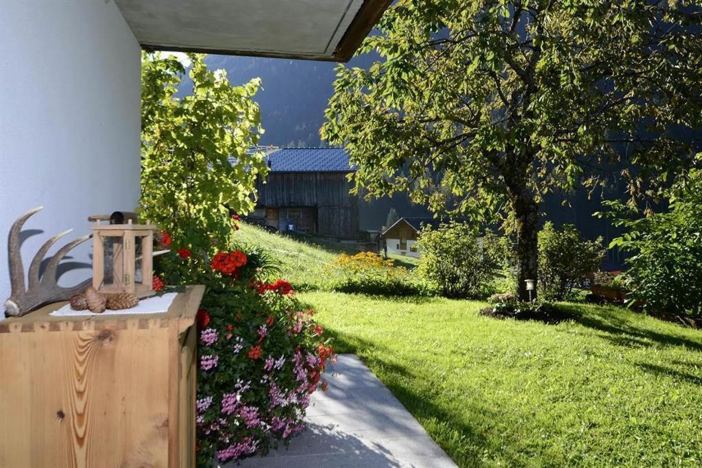 Ferienwohnung Haus Saler Silbertal Exterior foto